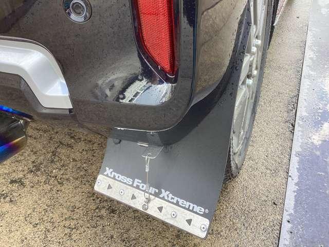 デリカミニ Ｔ　プレミアム　カスタム仕様　マフラー　マッドフラップ　ＥＴＣ車載器　フルセグＴＶ　ＬＥＤランプ　クルコン　キーレスエントリー　ＡＢＳ　禁煙　エアバッグ　パワステ　ベンチシート　オートエアコン　ターボ車　バックカメラ（4枚目）