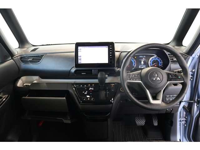 デリカミニ Ｔ　プレミアム　９型ナビ・フルセグＴＶ・全周囲カメラ　フルセグＴＶ　ＬＥＤランプ　クルコン　キーレスエントリー　ＡＢＳ　禁煙　エアバッグ　パワステ　ベンチシート　オートエアコン　ターボ車　フロントカメラ　バックカメラ（3枚目）