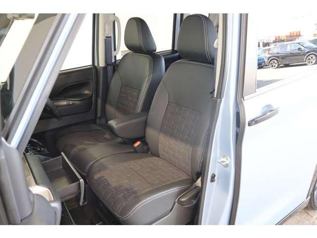 デリカミニ Ｔ　プレミアム　９型ナビ・フルセグＴＶ・全周囲カメラ　フルセグＴＶ　ＬＥＤランプ　クルコン　キーレスエントリー　ＡＢＳ　禁煙　エアバッグ　パワステ　ベンチシート　オートエアコン　ターボ車　フロントカメラ　バックカメラ（4枚目）