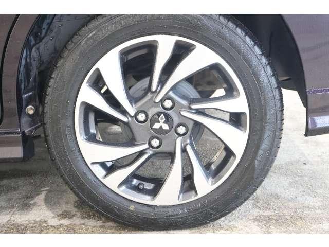 デリカＤ：２ カスタムハイブリッドＭＶ全方位カメラ付ナビパッケージ　メモリーナビ・フルセグＴＶ・全周囲カメラ　フルセグテレビ　両側自動ドア　ＬＥＤ　ＤＶＤ　スマートキー　メモリーナビ　シートヒーター　アイドリングストップ　ＡＳＣ　キーレス　オートクルーズコントロール（13枚目）