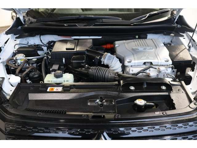 エクリプスクロスＰＨＥＶ Ｐ　メモリーナビ・フルセグＴＶ・全周囲カメラ　３６０度カメラ　地デジ　ＡＢＳ　ＬＥＤランプ　クルコン　バックカメラ　ソナー　シートヒーター　４ＷＤ　ナビＴＶ　盗難防止　フルオートエアコン　横滑り防止（16枚目）