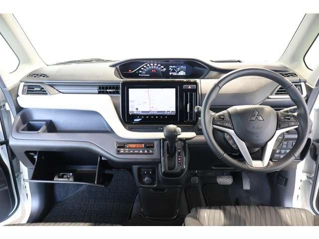 デリカD:2 ハイブリッドMZ 全方位カメラ付ナビパッケージ 純正ナビ・フルセグTV・全周囲カメラ クルコン 全周囲モニター LEDライト フルセグ 衝突軽減 両側パワースライドドア アルミホイール ETC コーナーセンサー フルフラット 横滑り防止装置 禁煙車(3枚目)