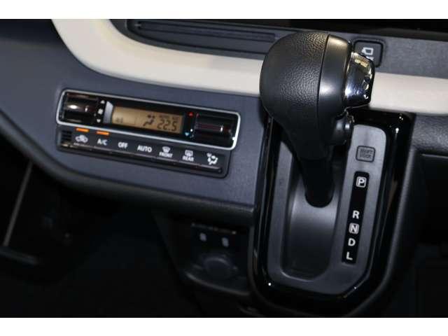 デリカD:2 ハイブリッドMZ 全方位カメラ付ナビパッケージ 純正ナビ・フルセグTV・全周囲カメラ クルコン 全周囲モニター LEDライト フルセグ 衝突軽減 両側パワースライドドア アルミホイール ETC コーナーセンサー フルフラット 横滑り防止装置 禁煙車(10枚目)