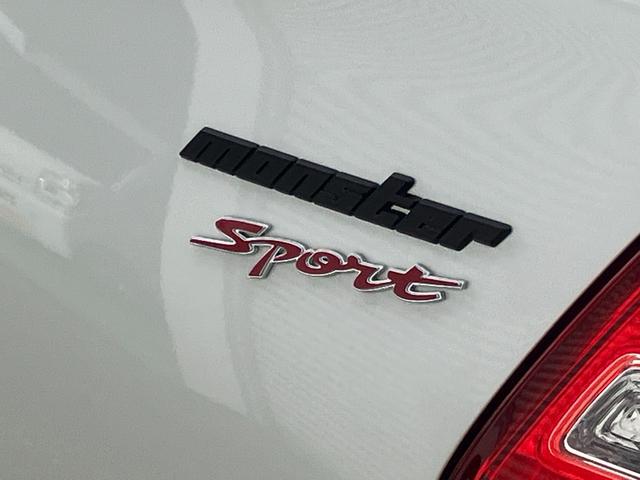 ご覧いただきありがとうございます♪気になったお車がありましたらお気軽にお電話をください♪