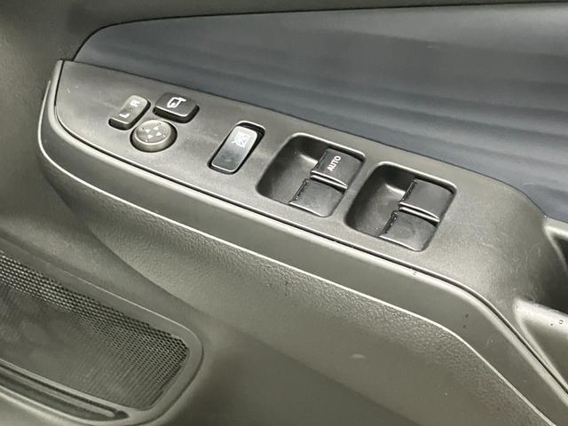 ソリオ Ｇ　バックアイカメラ　地デジ　ブルートゥース　サイドエアＢ　キーフリー　ＤＶＤ再生　運転席エアバッグ　横滑防止　インテリキー　ＡＡＣ　Ａライト　助手席エアバッグ　オートハイビーム　パワステ　フルフラット（31枚目）