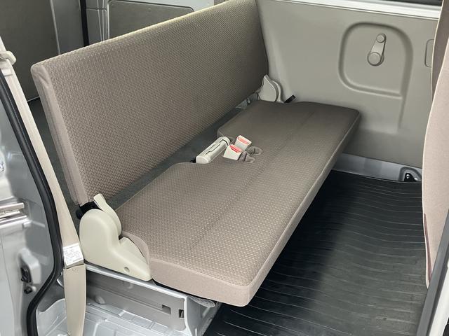 エブリイ PAリミテッド 6型 ナビ(TVレス) USB電源ソケット Bluetooth対応ナビ(TVレス) USB電源ソケット 衝突被害軽減システム オートライトシステム パワーウィンドー キーレスエントリー アイドリングストップシステム 盗難抑止システム(76枚目)