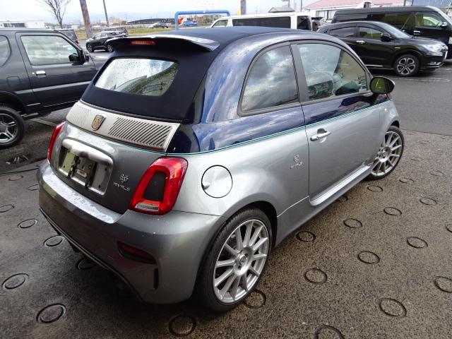 アバルト６９５Ｃ リヴァーレ ベースグレード　日本限定６５台　アクラポビッチマフラー付（7枚目）