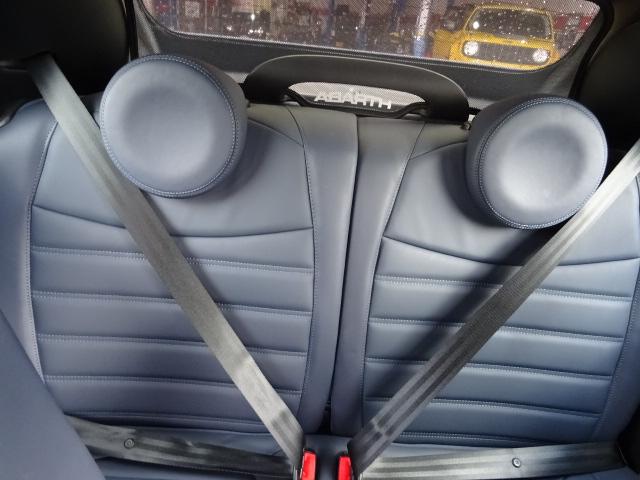 アバルト６９５Ｃ リヴァーレ ベースグレード　日本限定６５台　アクラポビッチマフラー付（10枚目）