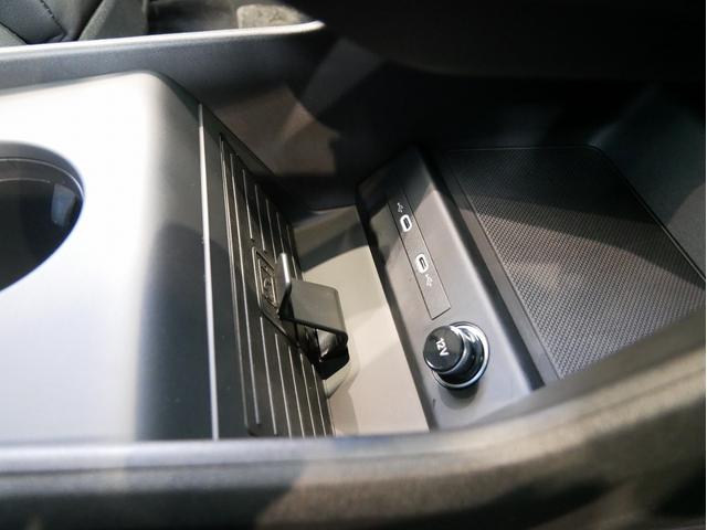 Ｑ４スポーツバック ｅ－トロン ４０ｅ－トロン　アドバンスド　認定中古車　ａｄｖａｎｃｅｄインテリアプラスパッケージ　マトリクスＬＥＤヘッドライト　パーシャルレザー　アンビエントライト　シートヒーター　オートマチックテールゲート　スマホインターフェース（28枚目）