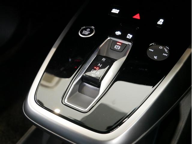 Ｑ４スポーツバック ｅ－トロン ４０ｅ－トロン　アドバンスド　認定中古車　ａｄｖａｎｃｅｄインテリアプラスパッケージ　マトリクスＬＥＤヘッドライト　パーシャルレザー　アンビエントライト　シートヒーター　オートマチックテールゲート　スマホインターフェース（29枚目）