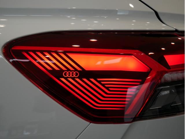 Ｑ４スポーツバック ｅ－トロン ４０ｅ－トロン　アドバンスド　認定中古車　ａｄｖａｎｃｅｄインテリアプラスパッケージ　マトリクスＬＥＤヘッドライト　パーシャルレザー　アンビエントライト　シートヒーター　オートマチックテールゲート　スマホインターフェース（72枚目）