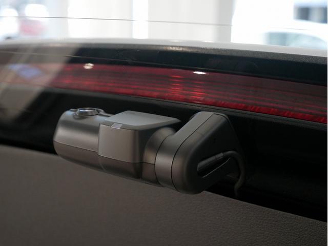 Ａ４アバント ３５ＴＤＩ　Ｓライン　認定中古車　コンフォートパッケージ　ＳＬＩＮＥｐｌｕｓパッケージ　ＴＶチューナー　マトリクスＬＥＤヘッドライト　サラウンドビューカメラ　シート、エクステリアミラーメモリー　アンビエントライト（79枚目）