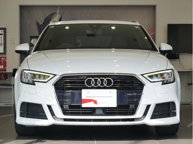Ａ３ スポーツバック３０ＴＦＳＩ　スポーツ　認定中古車　ＳＬＩＮＥダイナミックリミテッド　（３７５台限定車）　アシスタンスパッケージ　Ａｕｄｉｓｐｏｒｔ１８インチアルミホイール　ＴＶ　マトリクスＬＥＤヘッドライト　バーチャルコックピット（2枚目）