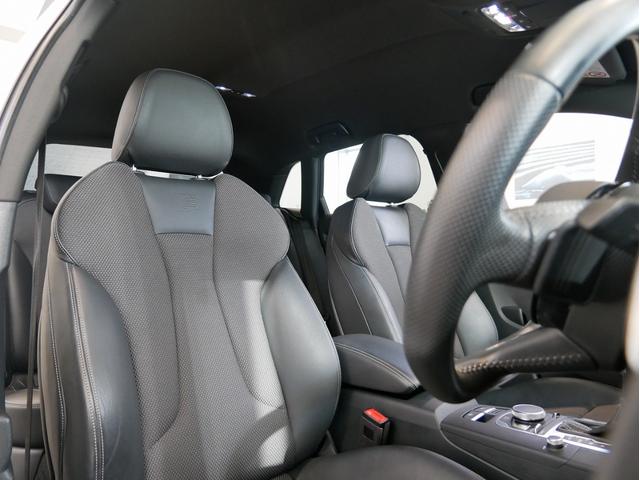 Ａ３ スポーツバック３０ＴＦＳＩ　スポーツ　認定中古車　ＳＬＩＮＥダイナミックリミテッド　（３７５台限定車）　アシスタンスパッケージ　Ａｕｄｉｓｐｏｒｔ１８インチアルミホイール　ＴＶ　マトリクスＬＥＤヘッドライト　バーチャルコックピット（10枚目）