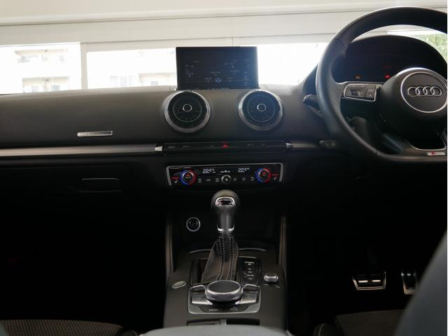 Ａ３ スポーツバック３０ＴＦＳＩ　スポーツ　認定中古車　ＳＬＩＮＥダイナミックリミテッド　（３７５台限定車）　アシスタンスパッケージ　Ａｕｄｉｓｐｏｒｔ１８インチアルミホイール　ＴＶ　マトリクスＬＥＤヘッドライト　バーチャルコックピット（23枚目）