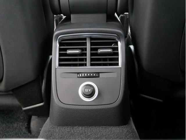 Ａ３ スポーツバック３０ＴＦＳＩ　スポーツ　認定中古車　ＳＬＩＮＥダイナミックリミテッド　（３７５台限定車）　アシスタンスパッケージ　Ａｕｄｉｓｐｏｒｔ１８インチアルミホイール　ＴＶ　マトリクスＬＥＤヘッドライト　バーチャルコックピット（24枚目）