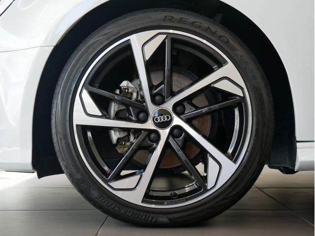 Ａ３ スポーツバック３０ＴＦＳＩ　スポーツ　認定中古車　ＳＬＩＮＥダイナミックリミテッド　（３７５台限定車）　アシスタンスパッケージ　Ａｕｄｉｓｐｏｒｔ１８インチアルミホイール　ＴＶ　マトリクスＬＥＤヘッドライト　バーチャルコックピット（54枚目）