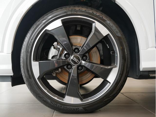 Ｑ２ ３０ＴＦＳＩスポーツ　認定中古車　ハッシュタグパッション　（３００台限定車）　アシスタンスパッケージ　ナビゲーションパッケージ　オートマチックテールゲート　Ａｕｄｉｓｐｏｒｔ１９インチアルミホイール　スマホインターフェース（52枚目）