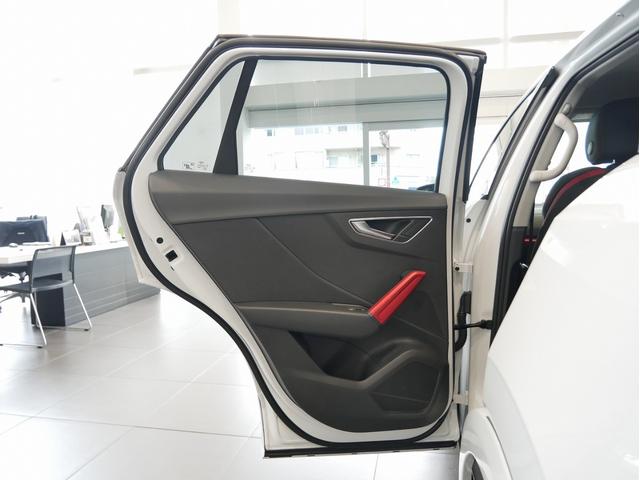 Ｑ２ ３０ＴＦＳＩスポーツ　認定中古車　ハッシュタグパッション　（３００台限定車）　アシスタンスパッケージ　ナビゲーションパッケージ　オートマチックテールゲート　Ａｕｄｉｓｐｏｒｔ１９インチアルミホイール　スマホインターフェース（59枚目）