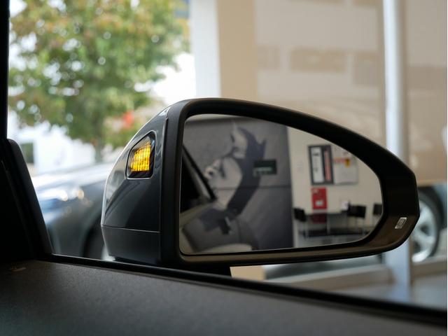 TTクーペ 40TFSI 認定中古車 Slineパッケージ Slineエクステリアパッケージ コンフォートパッケージ マトリクスLEDヘッドライト シートヒーター サイドアシスト(33枚目)