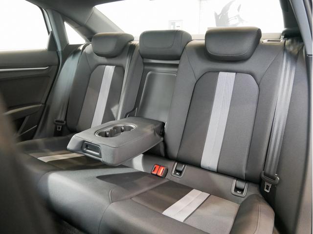 ホールド性が高く、ほどよく固いシートは長時間乗車も快適に過ごす事ができます