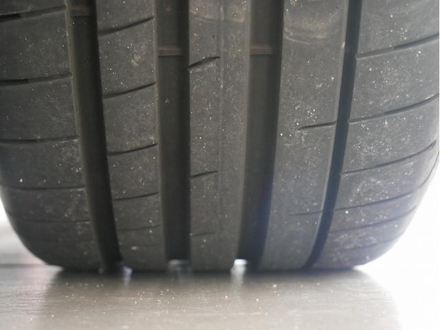 Ａ５ ＴＦＳＩ　１１０ｋＷ　認定中古車　ＳＬＩＮＥパッケージ　テクノロジーパッケージプロ　ライティングパッケージ　アンビエントライト　プライバシーガラス　アコースティックガラス（フロントサイド）ＭＭＩパッセンジャーディスプレイ（57枚目）