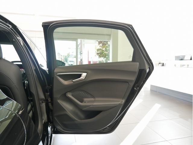 Ａ５ ＴＦＳＩ　１１０ｋＷ　認定中古車　ＳＬＩＮＥパッケージ　テクノロジーパッケージプロ　ライティングパッケージ　アンビエントライト　プライバシーガラス　アコースティックガラス（フロントサイド）ＭＭＩパッセンジャーディスプレイ（59枚目）