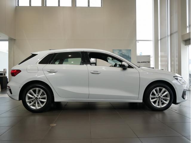 A3 スポーツバック30TFSI 認定中古車 コンビニエンス&アシスタンスパッケージ ナビゲーションパッケージ アドバンストキー シートヒーター アダプティブクルーズコントロール サイドアシスト TVチューナー 48VMHEV(8枚目)