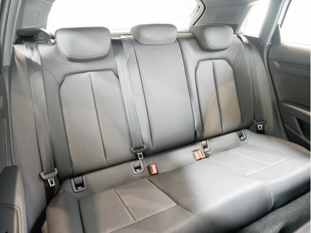A3 スポーツバック30TFSI 認定中古車 コンビニエンス&アシスタンスパッケージ ナビゲーションパッケージ アドバンストキー シートヒーター アダプティブクルーズコントロール サイドアシスト TVチューナー 48VMHEV(12枚目)