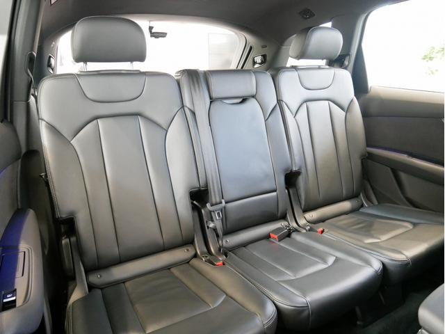 Ｑ７ ５５ＴＦＳＩクワトロ　Ｓライン　認定中古車　ＳＬＩＮＥ　７シーターパッケージ　バルコナレザーシート　アウディドライブセレクト　エアサスペンション　マトリクスＬＥＤヘッドライト　シートメモリー　４ゾーンオートマチックエアコン　ＴＶ（12枚目）
