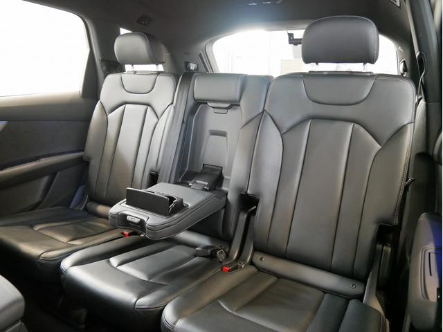 Ｑ７ ５５ＴＦＳＩクワトロ　Ｓライン　認定中古車　ＳＬＩＮＥ　７シーターパッケージ　バルコナレザーシート　アウディドライブセレクト　エアサスペンション　マトリクスＬＥＤヘッドライト　シートメモリー　４ゾーンオートマチックエアコン　ＴＶ（16枚目）