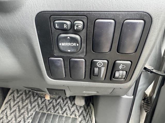 ランドクルーザープラド TX ランドクルーザープラド2.7XT・4WD・サンルーフ・ETC・バックカメラ・サイドバイザー・サイドステップ・HDDナビ・レザー調シートカバー・リヤハードカバー・(33枚目)