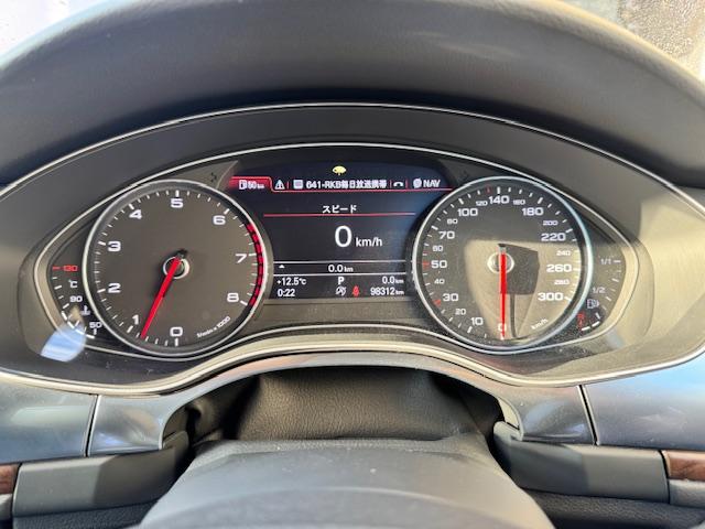 隣接自社整備工場完備！！安心の３カ月３０００ｋｍの無料保証もお付けしております！！