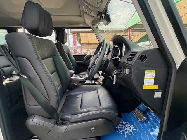 Ｇクラス Ｇ３５０ｄ　ラグジュアリーＰＫＧ　パワーシート　サンルーフ　純正ナビ地デジ　ＥＴＣ　ハーマンカートンサウンド　パドルシフト　全席シートヒーター　取説記録簿付き　スペアキー（12枚目）