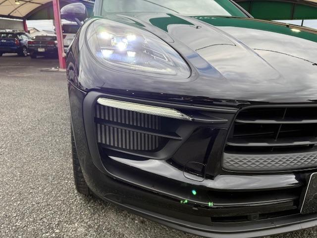 マカン マカンS 2022年モデル スポーツクロノ パノラミックサンルーフ 赤革 全方位カメラ LEDヘッド シートベンチレーション アクティブレーザークルーズ(9枚目)