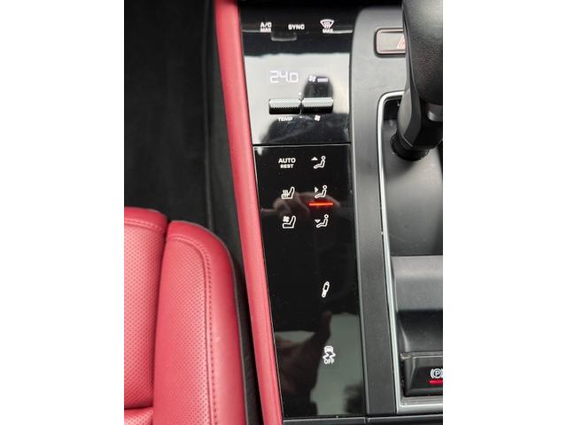 マカン マカンS 2022年モデル スポーツクロノ パノラミックサンルーフ 赤革 全方位カメラ LEDヘッド シートベンチレーション アクティブレーザークルーズ(34枚目)