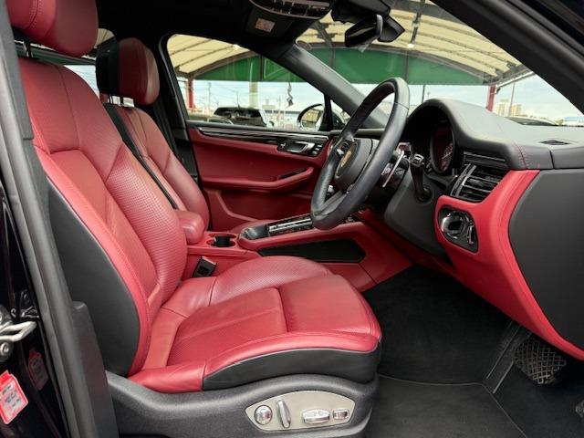 マカン マカンS 2022年モデル スポーツクロノ パノラミックサンルーフ 赤革 全方位カメラ LEDヘッド シートベンチレーション アクティブレーザークルーズ(35枚目)