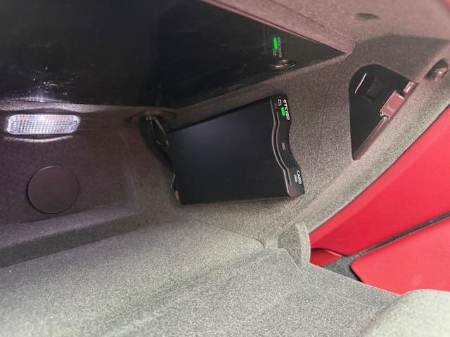 マカン マカンS 2022年モデル スポーツクロノ パノラミックサンルーフ 赤革 全方位カメラ LEDヘッド シートベンチレーション アクティブレーザークルーズ(41枚目)