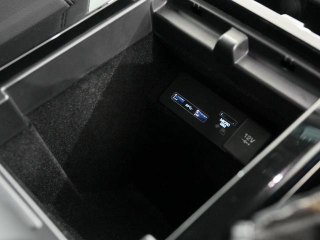 レンジローバーイヴォーク Ｒ－ダイナミック　Ｓ　フルセグＴＶ　シートヒーター　１８インチフル液晶メーター　アップルカープレイ　アンドロイドオートクリアサイト・インテリア・リアビューミラー　プライバシーガラス　１０ウェイフロントシート（28枚目）