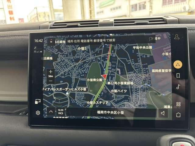 ディフェンダー １１０Ｘ－ダイナミックＳＥ　Ｄ３００　４ＷＤ　全周囲カメラ　クリアランスソナー　オートクルーズコントロール　レーンアシスト　衝突被害軽減システム　ナビ　ＬＥＤヘッドランプ　アルミホイール　スマートキー　アイドリングストップ　電動格納ミラー（5枚目）