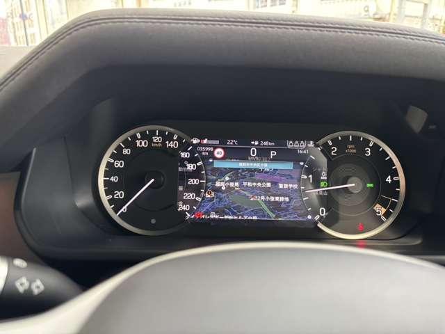 ディフェンダー １１０Ｘ－ダイナミックＳＥ　Ｄ３００　４ＷＤ　全周囲カメラ　クリアランスソナー　オートクルーズコントロール　レーンアシスト　衝突被害軽減システム　ナビ　ＬＥＤヘッドランプ　アルミホイール　スマートキー　アイドリングストップ　電動格納ミラー（31枚目）