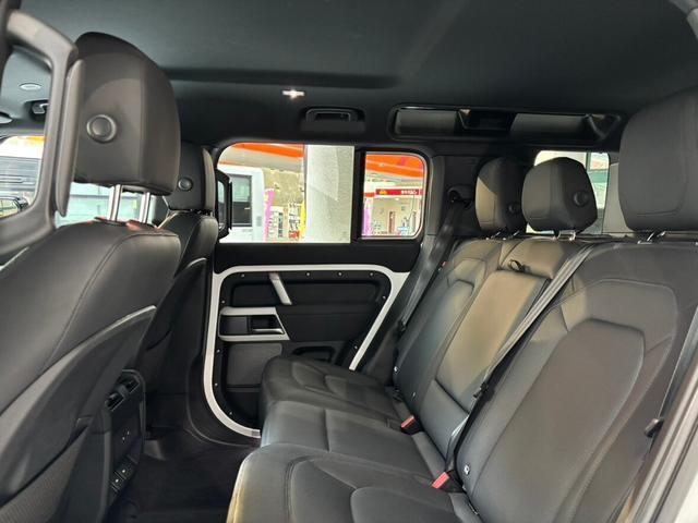 ディフェンダー １１０Ｘ－ダイナミックＳＥ　Ｄ３００　ディーゼルターボ　４ＷＤ　２０インチ　ブラックルーフ　ブラックルーフレール　Ｍｅｒｉｄｉａｎサウンドシステム　アップルカープレイ　アンドロイドオート　ブラインドスポットアシスト　シートヒーター（12枚目）