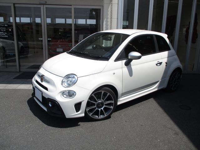 アバルト５９５ ツーリズモ　認定中古車　レッドレザーシート　純正１７インチアルミホイール　キセノンヘッドライト　パドルシフト　アップルカープレイ　アンドロイドオート　Ｂｌｕｅｔｏｏｔｈ　キーレス（6枚目）