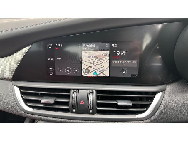 ジュリア ヴェローチェ 認定中古車 ディーラー車 純正19インチアルミホイール レッドレザーシート キセノンヘッドライト 純正ナビ パワーシート シートヒーター パドルシフト ディスプレイオーディオ スマートキー(11枚目)