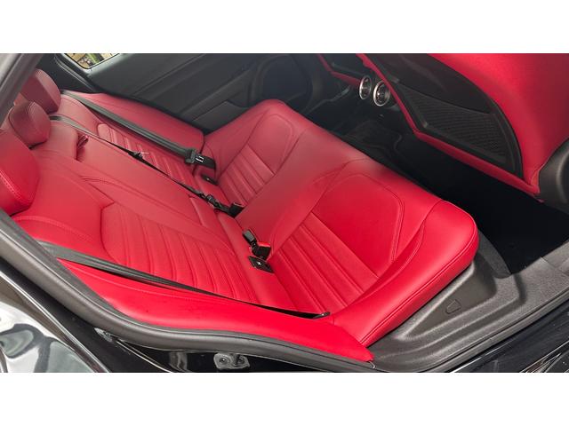 ジュリア ヴェローチェ 認定中古車 ディーラー車 純正19インチアルミホイール レッドレザーシート キセノンヘッドライト 純正ナビ パワーシート シートヒーター パドルシフト ディスプレイオーディオ スマートキー(16枚目)