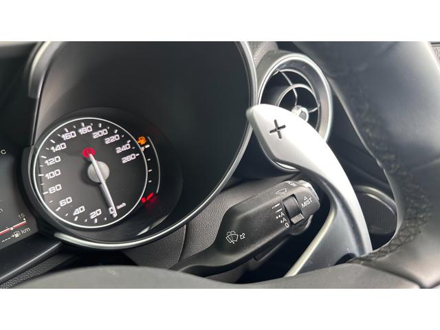 ジュリア ヴェローチェ ディーラー車 認定中古車 レザーシート 純正18インチアルミホイール キセノンヘッドライト アップルカープレイ アンドロイドオート パーキングセンサー バックカメラ パドルシフト(14枚目)