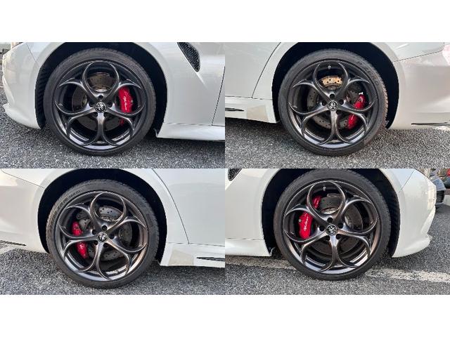 ジュリア クアドリフォリオ　ディーラー車　認定中古車　ハーフレザーシート　Ｖ６ツインターボエンジン　純正１９インチＡＷ　キセノン　アップルカープレイ　アンドロイドオート　パーキングセンサー　バックカメラ　パドルシフト　ドラレコ（10枚目）