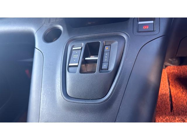 ドブロ マキシ　５　認定中古車　新車保証継承　１００台限定　社外１８インチアルミ　スマートキー　純正ディスプレイオーディオ　ＬＥＤヘッドライト　ルーフレール　アイドリングストップ　アップルカープレイ　アンドロイドオート（12枚目）