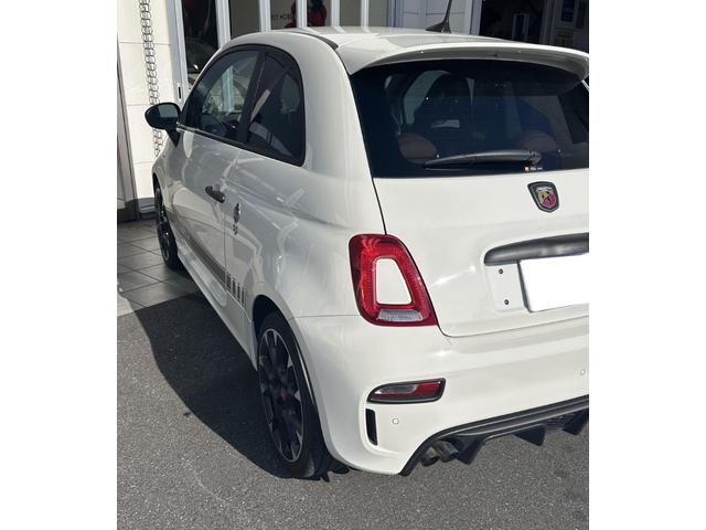 アバルト595 コンペティツィオーネ 認定中古車 RHD MT車 キセノンヘッドライト 純正ディスプレイオーディオ アップルカープレイ アンドロイドオート Bluetooth レコードモンツァマフラー 純正17インチAW サベルトシート(14枚目)