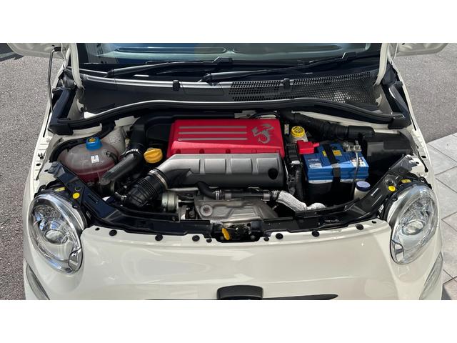 アバルト595 コンペティツィオーネ 認定中古車 RHD MT車 キセノンヘッドライト 純正ディスプレイオーディオ アップルカープレイ アンドロイドオート Bluetooth レコードモンツァマフラー 純正17インチAW サベルトシート(28枚目)